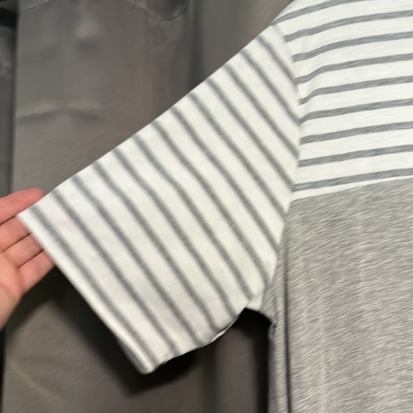 2X Heimish USA Heather Gray and White Stripes and Hot Pink Pocket - Picture 4 of 4